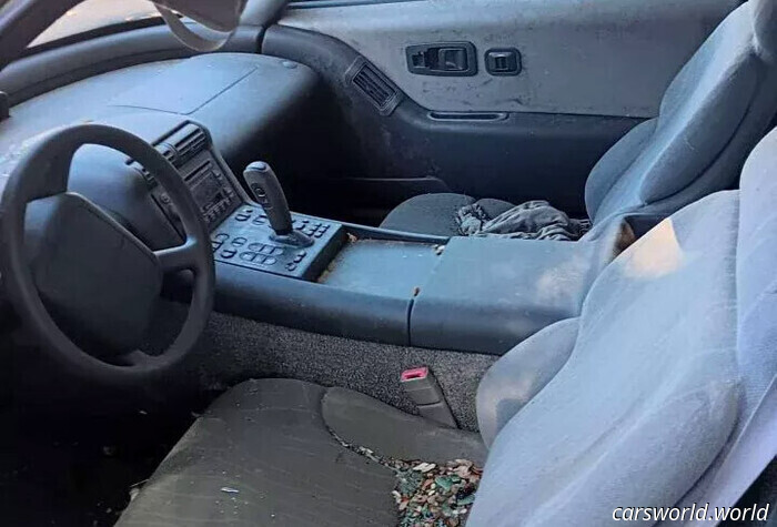 Approximately 3,300 blue-collar workers will lose their jobs, though some of these layoffs may be temporary. 
General Motors is implementing significant job cuts across Michigan, Ohio, and Tennessee, with Factory Zero facing the largest impact as around 1,200 positions are eliminated. Additionally, battery production is being temporarily halted at two Ultium Cells facilities.
After making a considerable investment in electric vehicles, GM’s workforce is now feeling the effects. Recently in Canada, over a thousand workers were let go due to the discontinuation of BrightDrop vans.
In the U.S., about 1,750 employees will be laid off, with Factory Zero in Michigan experiencing the most substantial losses of around 1,200 jobs. Another 550 layoffs will occur at the Ultium Cells plant in Ohio.
Furthermore, there will be roughly 1,550 temporary layoffs, primarily at the Ultium Cells facilities in Ohio and Tennessee, impacting 700 workers in Tennessee.
In statements, GM indicated that these changes were made “in response to slower near-term EV adoption and an evolving regulatory environment,” which likely refers to the removal of the clean vehicle tax credit and the easing of regulations during the Trump administration.
Factory Zero manufactures the Chevrolet Silverado EV, GMC Sierra EV, GMC Hummer EV, and Cadillac Escalade IQ. Sales of these models were not particularly strong even when a $7,500 federal incentive was available.
Despite these layoffs, GM maintains its commitment to U.S. manufacturing and believes that investments and flexible operations will enhance its resilience and adaptability during times of change.
While it remains uncertain what exactly this entails, the company has stated that “affected employees may be eligible to continue receiving a significant portion of their regular wages or salary, along with benefits.”
The announcement follows closely on the heels of CEO Mary Barra telling investors that the company had “delivered another very good quarter of earnings and free cash flow.” She noted that GM achieved its highest market share in the third quarter since 2017 and was raising its annual guidance.
Despite the positive outlook, Barra signaled potential reductions, stating, “it is now clear that near-term EV adoption will be lower than planned. That is why we are reassessing our EV capacity and manufacturing footprint.” Nevertheless, she emphasized that “electric vehicles remain our North Star,” despite new investments in internal combustion engine vehicles.